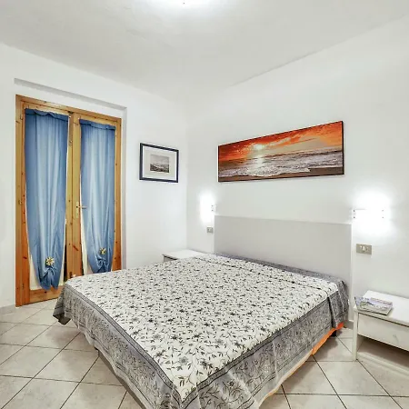Locazione Turistica Altaluna.7 Cavo